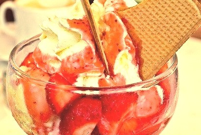 Strawberry, Sundae