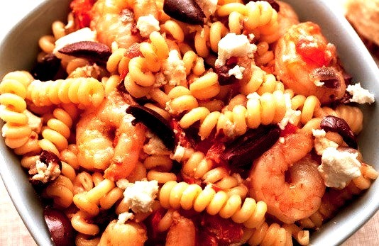 Greek Pasta with Shrimp, Feta, Tomatoes, and Olives