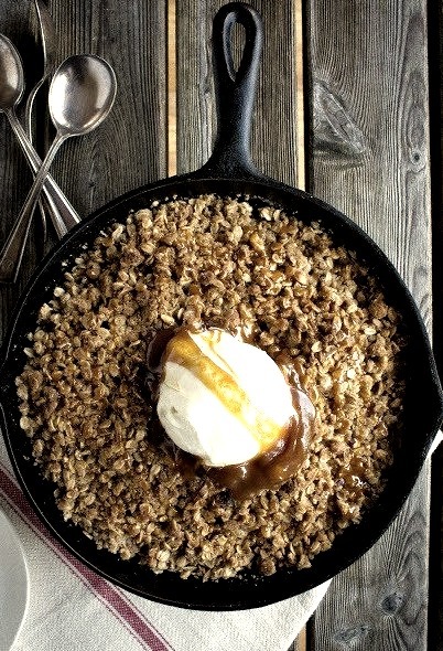 Brown Butter, Amaretto + Pear Crumble (via Pink Patisserie