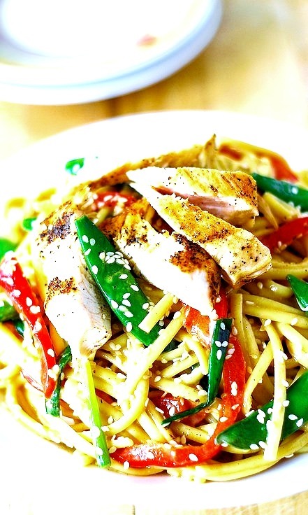 Asian chicken salad with noodles and peanut sauce