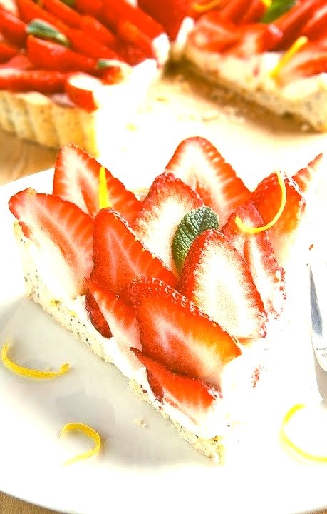 Lemon ricotta strawberry pie with poppy seed shortbread crust
