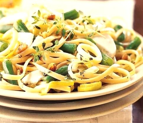 Linguine with Green Beans and Goat Cheese